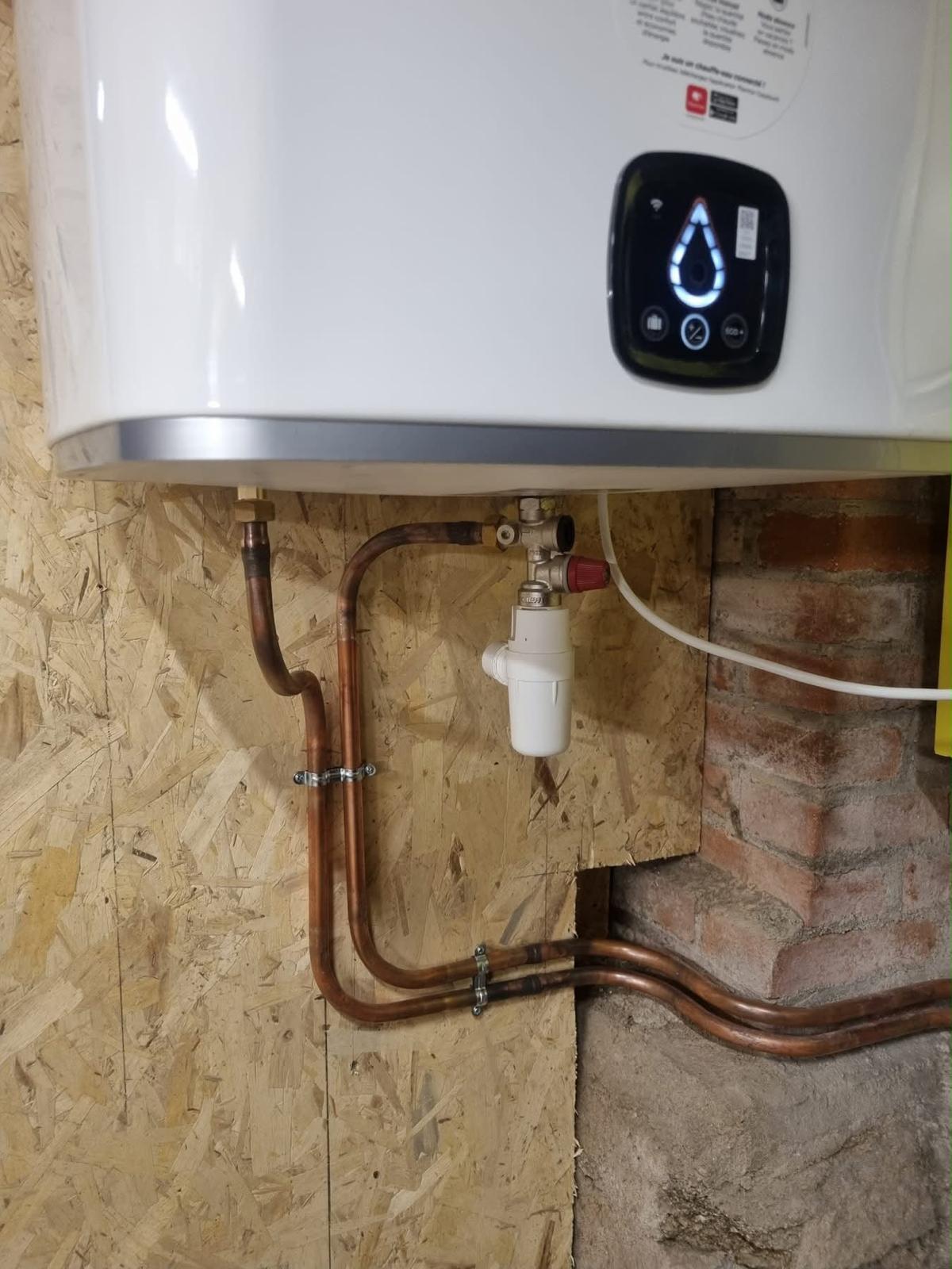 Chauffe-eau et réseau de plomberie en cuivre à Issy-les-Moulineaux