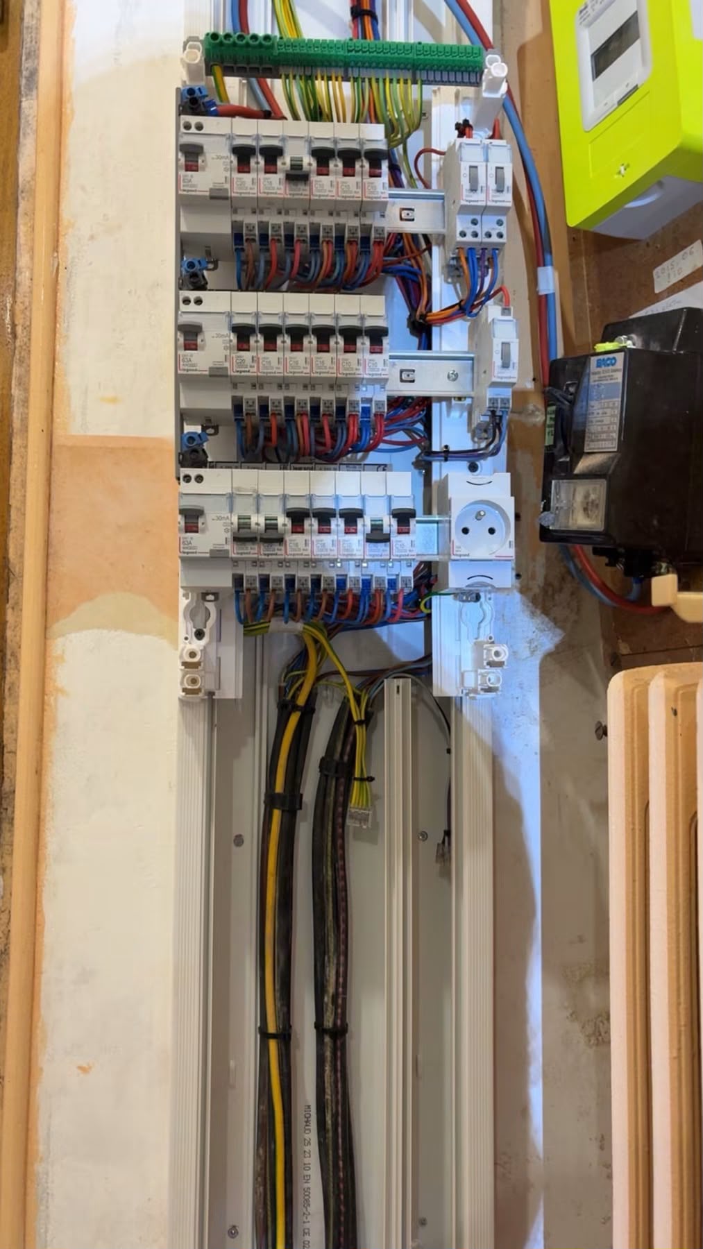 Électricité réalisé par GLOBAL CONSTRUCTION