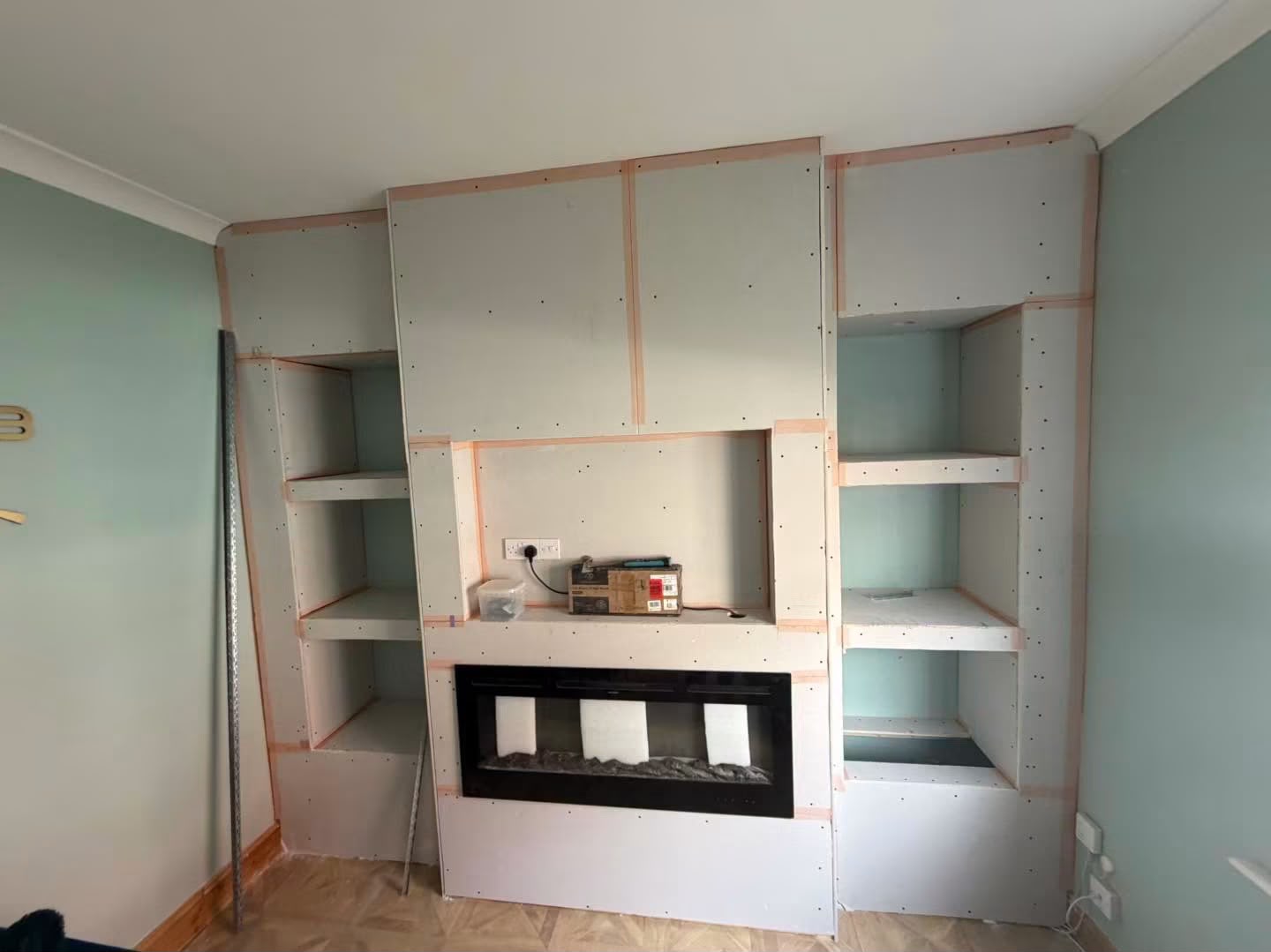Finition des plafonds – réalisation GLOBAL CONSTRUCTION