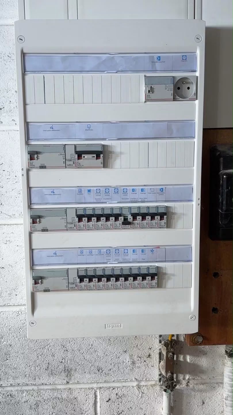 Meuble TV et rangements sur mesure