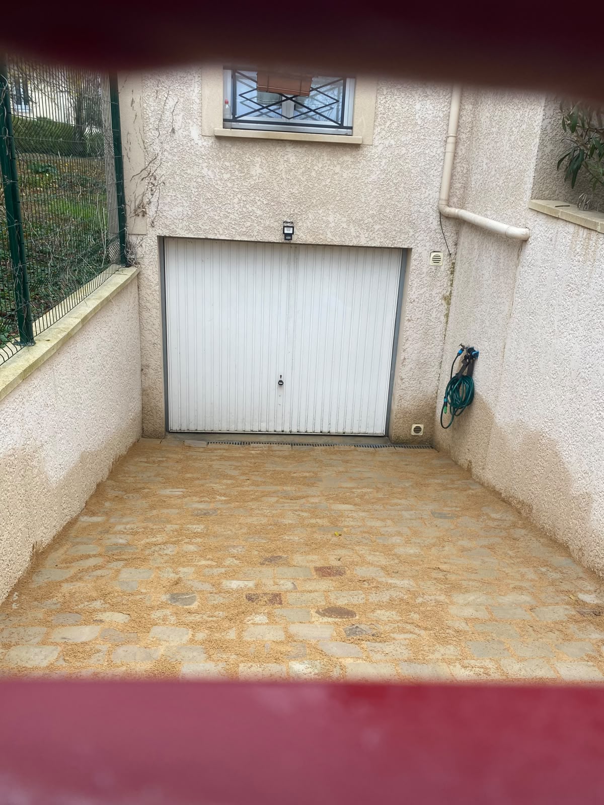 Cour pavée terminée