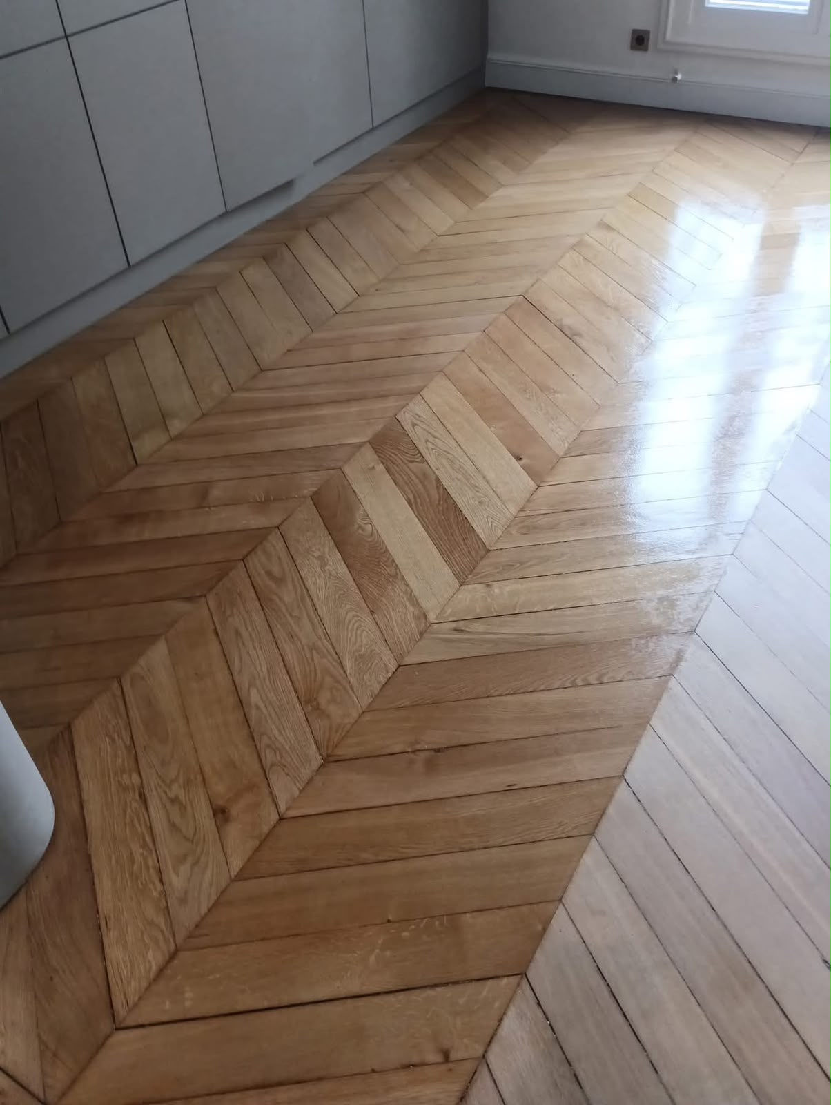 Ponçage, finition parquet et escalier