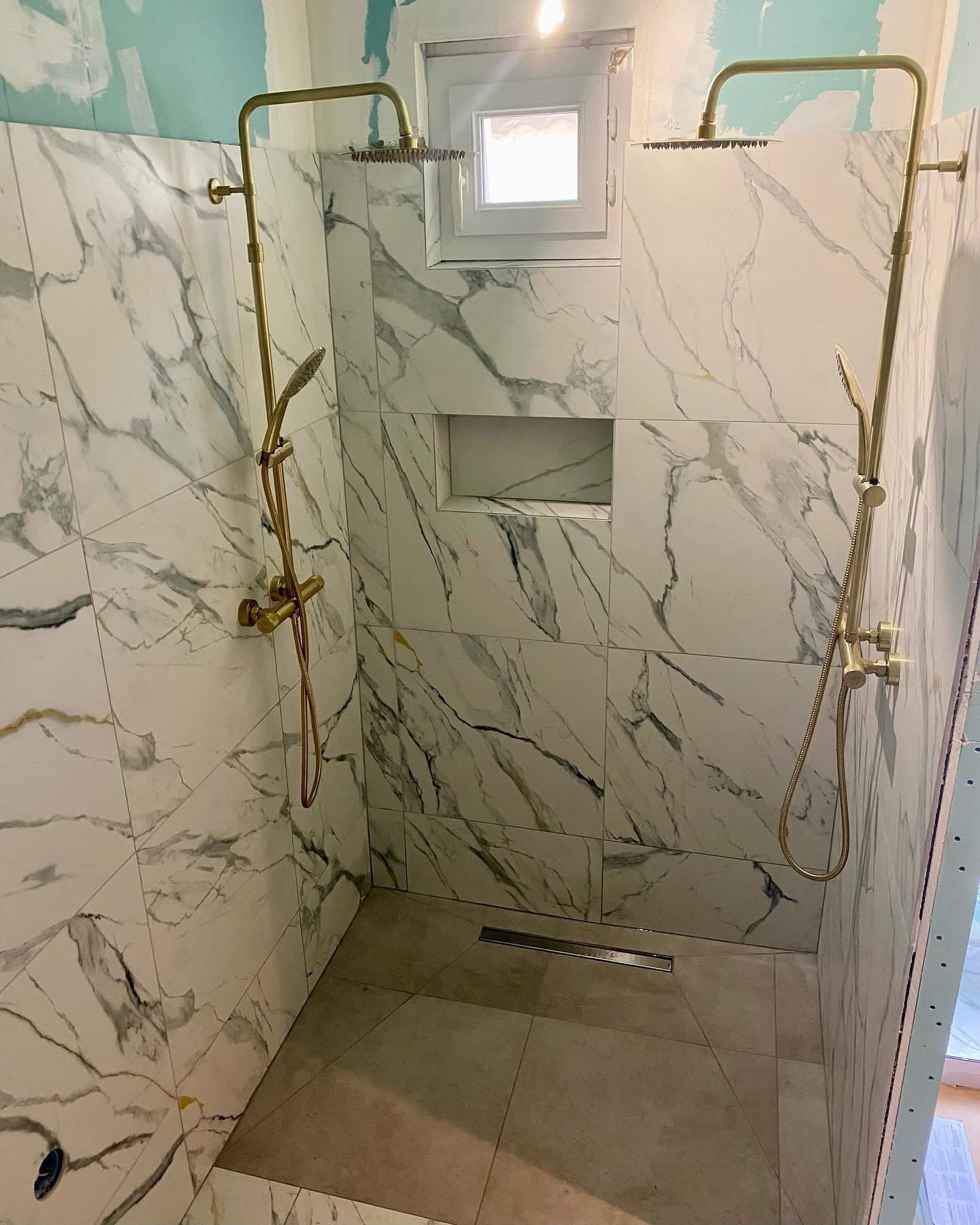 WC, douche, chauffe-eau et réseaux